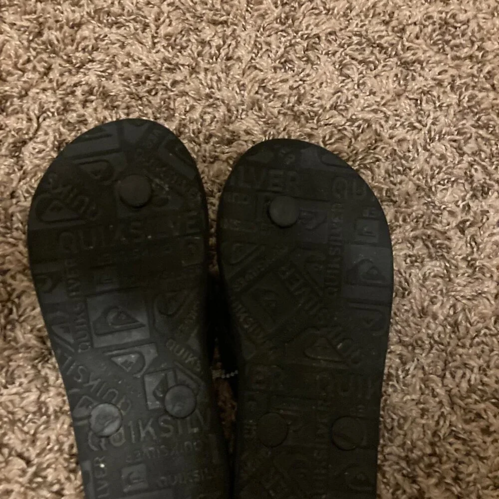 Quiksilver Boys Sandal Size 11/12 Flip Flop Thong Style Textured Striped Black